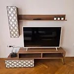 Julia Kaposvar***