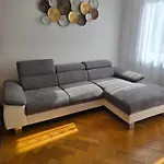 Julia Kaposvar*** Kaposvár