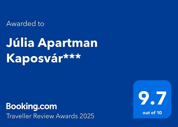Julia Kaposvar*** * Kaposvár